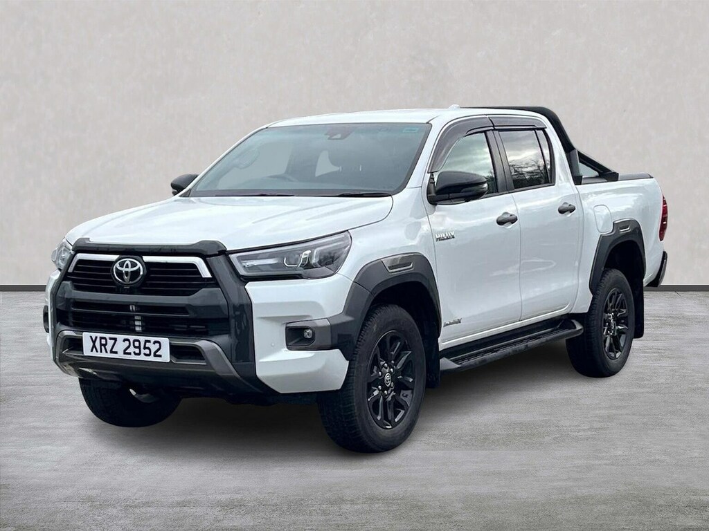 Toyota HILUX 2.8L Invincible X Brown #20