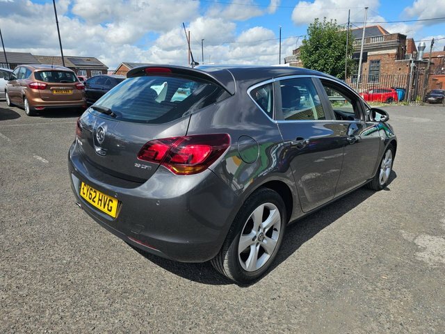 Vauxhall Astra 2.0 Cdti Sri Hatchback Euro 5 165 Grey #2