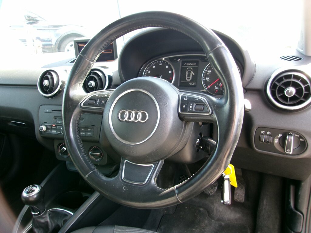 Audi A1 1.4 Tfsi Sport Sportback Euro 5 Ss White #10
