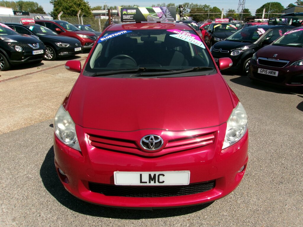 Toyota Auris 1.33 Dual Vvt-i Colour Collection Hatchback S Red #2