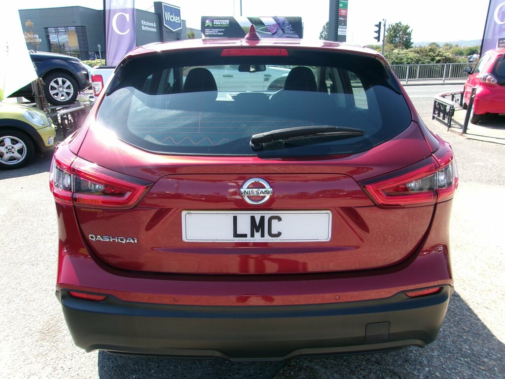 Nissan Qashqai 1.5 Dci Acenta Premium Suv Euro Red #5