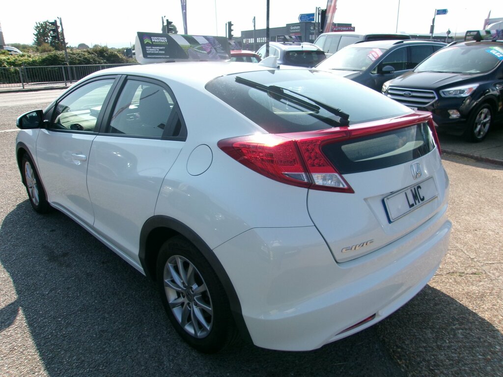 Honda Civic 1.8 I-vtec Es Hatchback Euro 5 White #4