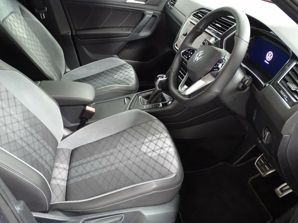 Volkswagen Tiguan Tiguan Black Edition Tsi S-a Black #2