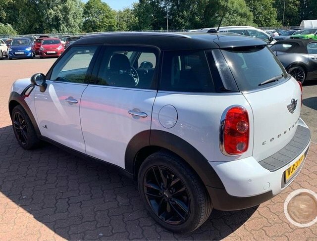 Mini Countryman Cooper D Suv White #2
