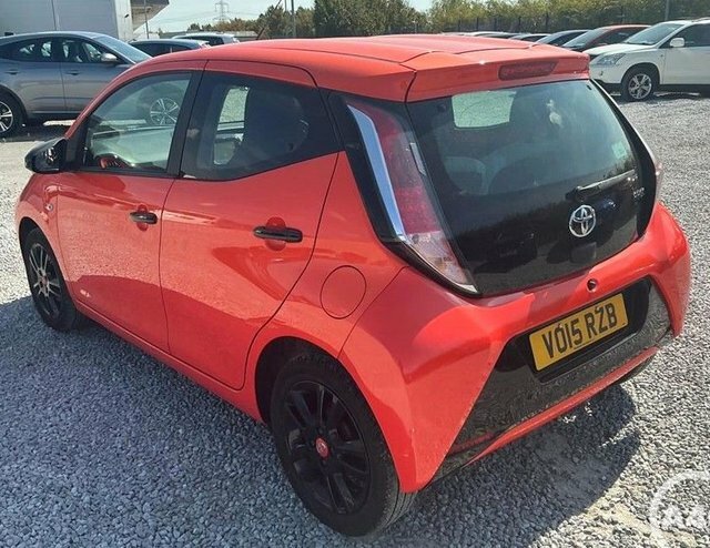 Toyota Aygo Vvt-i X-cite Hatchback Orange