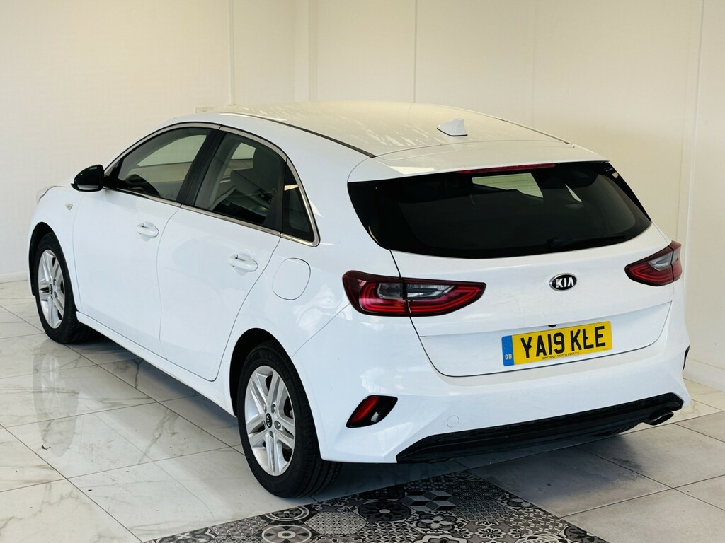 Kia Ceed Hatchback 1.6 Crdi Eco 2 201919 White #2