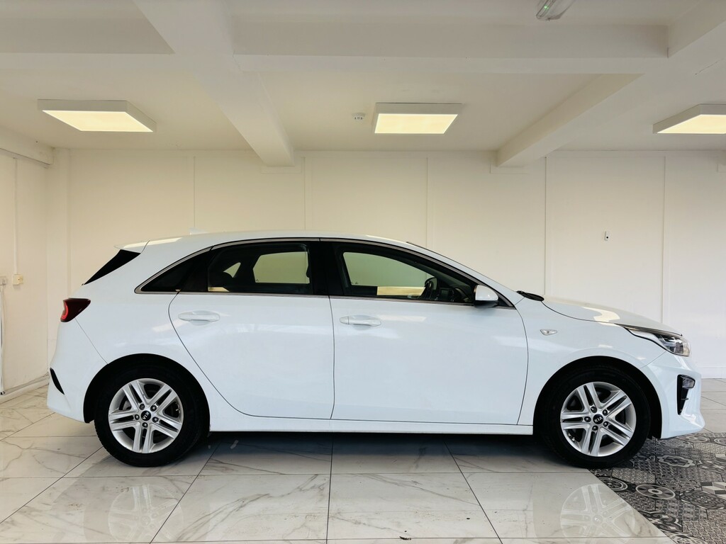 Kia Ceed Hatchback 1.6 Crdi Eco 2 201919 White #6