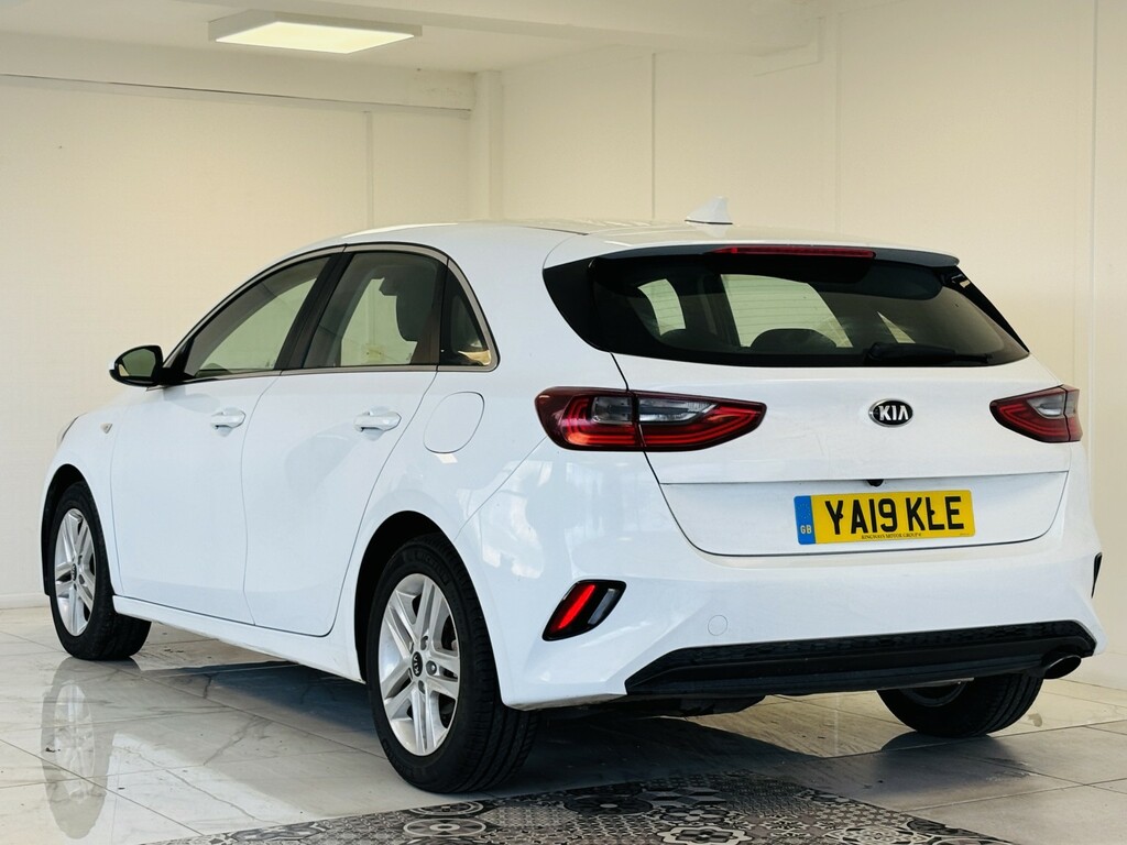 Kia Ceed Hatchback 1.6 Crdi Eco 2 201919 White #3