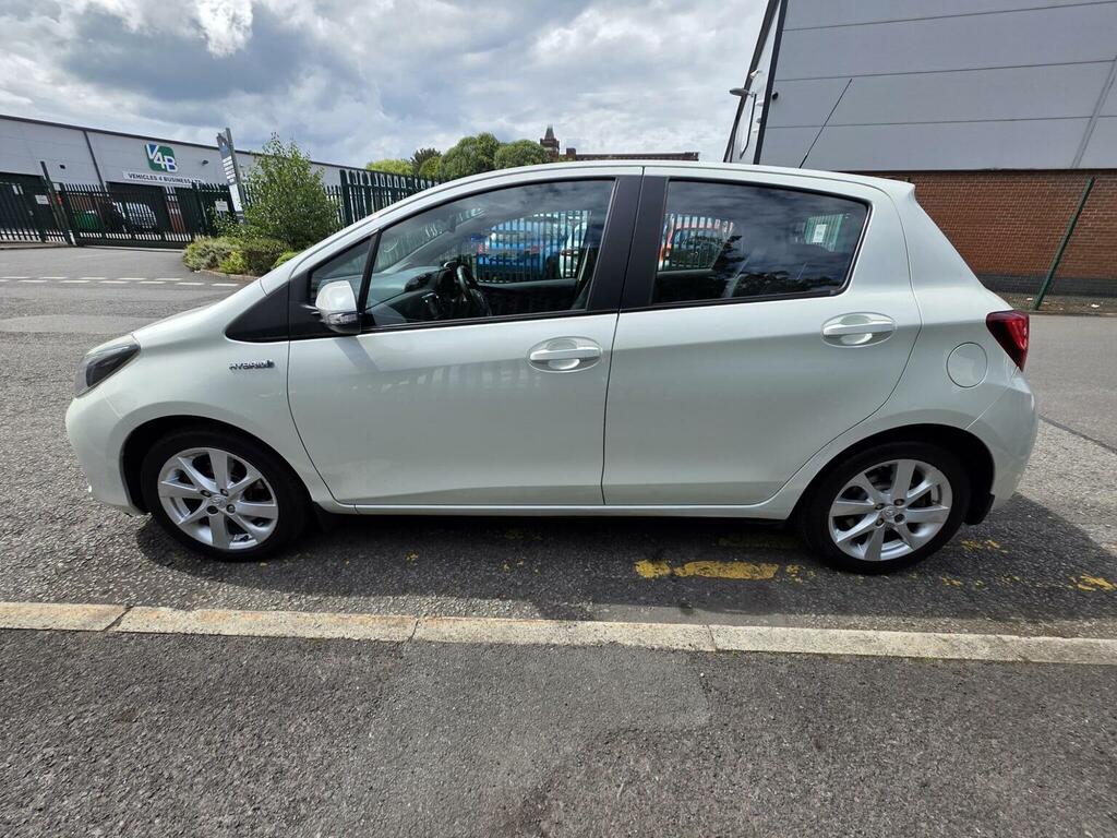 Toyota Yaris Hatchback 1.5 Vvt-h Excel E-cvt Euro 6 15In A Red #6
