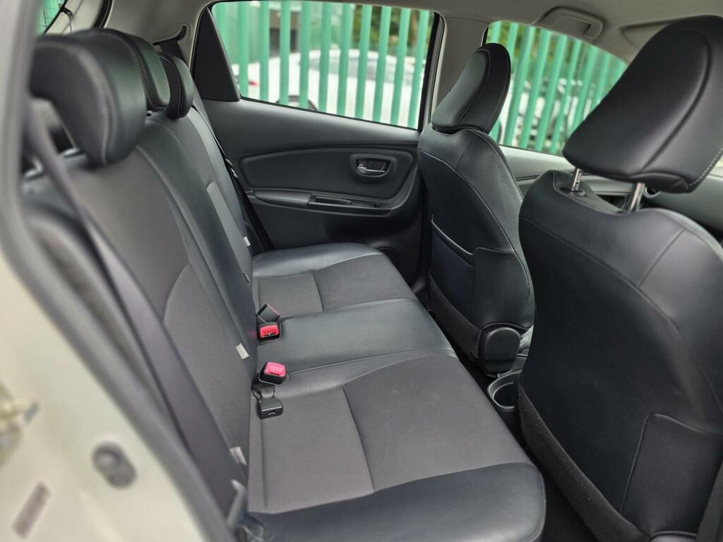 Toyota Yaris Hatchback 1.5 Vvt-h Excel E-cvt Euro 6 15In A Red #41