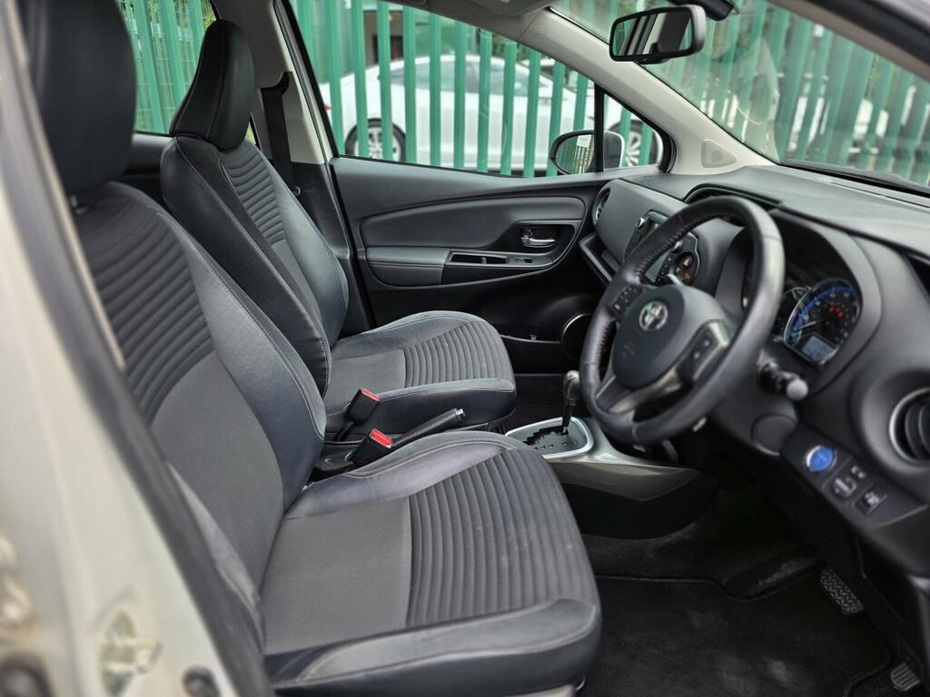 Toyota Yaris Hatchback 1.5 Vvt-h Excel E-cvt Euro 6 15In A Red #10