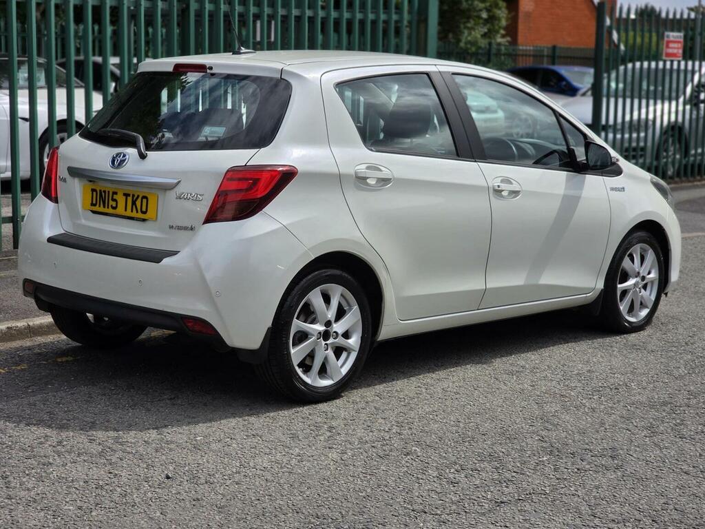 Toyota Yaris Hatchback 1.5 Vvt-h Excel E-cvt Euro 6 15In A Red #3