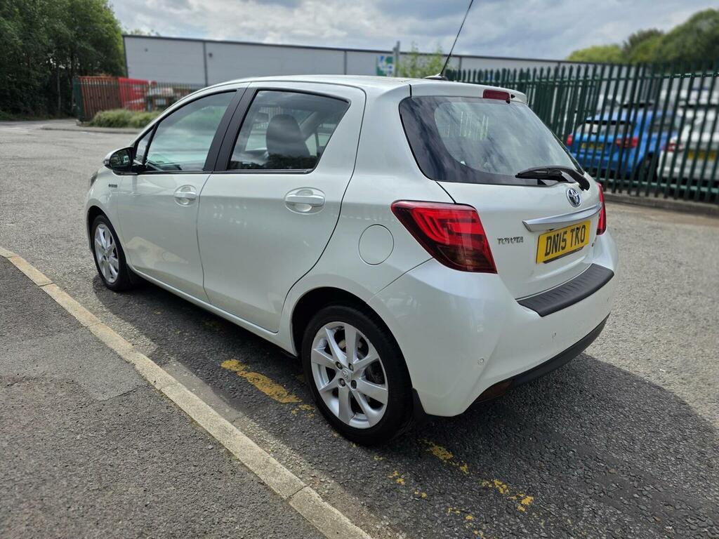 Toyota Yaris Hatchback 1.5 Vvt-h Excel E-cvt Euro 6 15In A Red #35