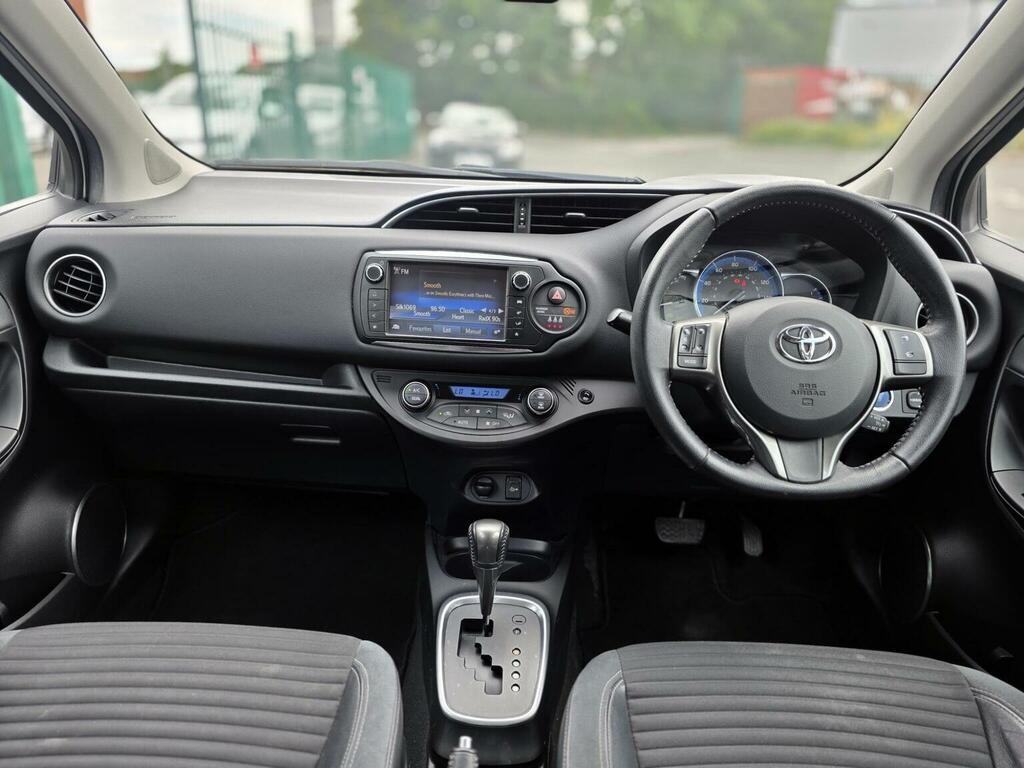 Toyota Yaris Hatchback 1.5 Vvt-h Excel E-cvt Euro 6 15In A Red #48