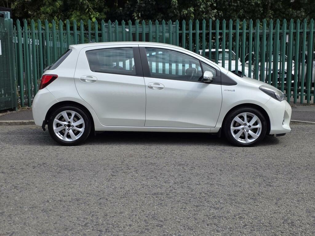 Toyota Yaris Hatchback 1.5 Vvt-h Excel E-cvt Euro 6 15In A Red #2