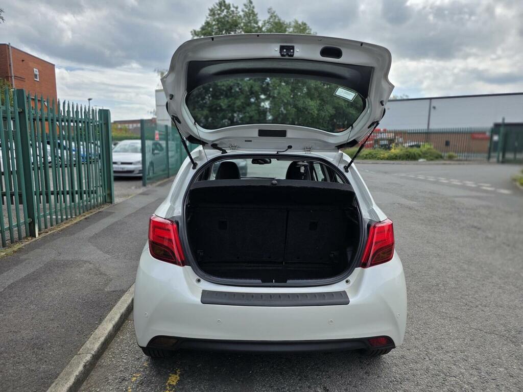 Toyota Yaris Hatchback 1.5 Vvt-h Excel E-cvt Euro 6 15In A Red #17