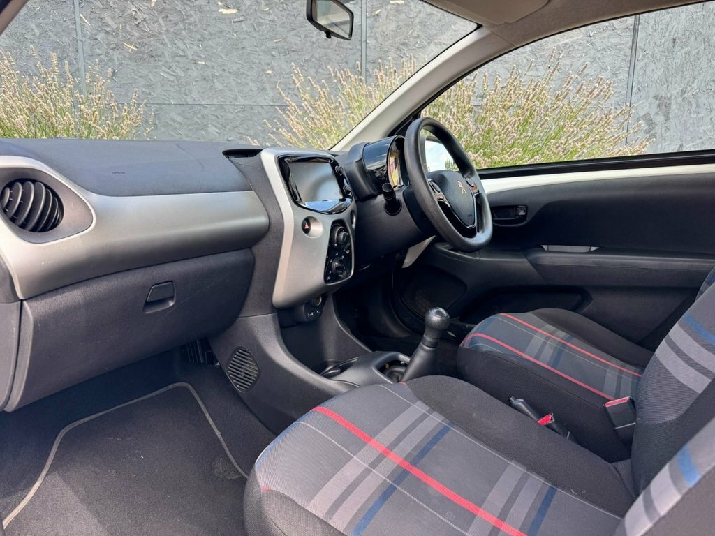 Peugeot 108 1L Active White #6