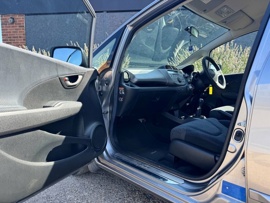 Honda Jazz 1.4L Es Silver #5