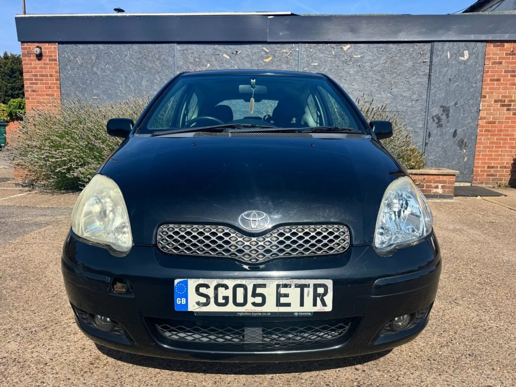 Toyota Yaris 1.3 Colour Collection Vvt-i 86 Bhp Blue #17