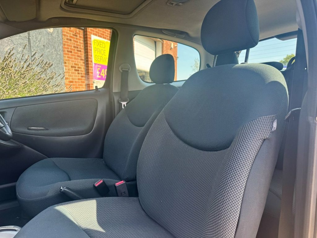 Toyota Yaris 1.3 Colour Collection Vvt-i 86 Bhp Blue #10