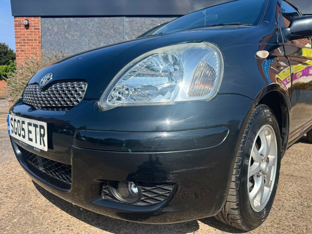 Toyota Yaris 1.3 Colour Collection Vvt-i 86 Bhp Blue #16