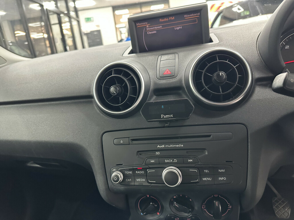 Audi A1 1.6 Tdi Se PRZ5519 Black #3