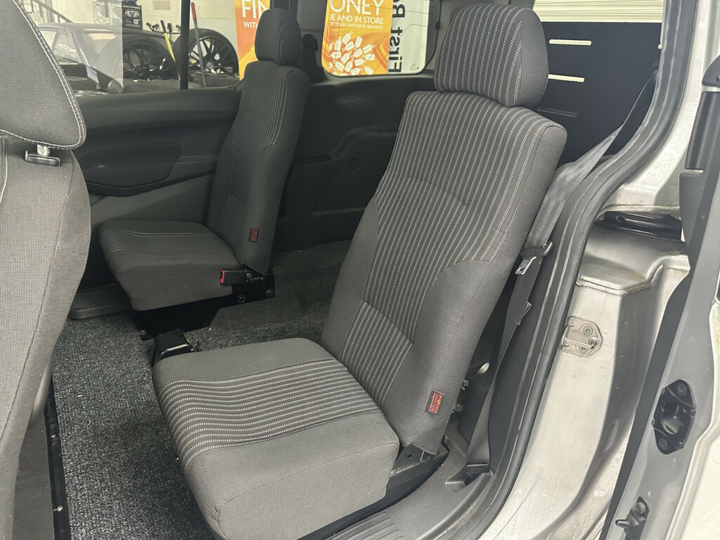 Ford Grand Tourneo Connect 1.5 Ecoblue 120 Titanium Powershift White #15