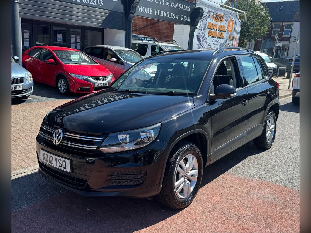 Volkswagen Tiguan 2.0 Tdi Bluemotion Tech S Suv Dsg 4Wd E Black #2