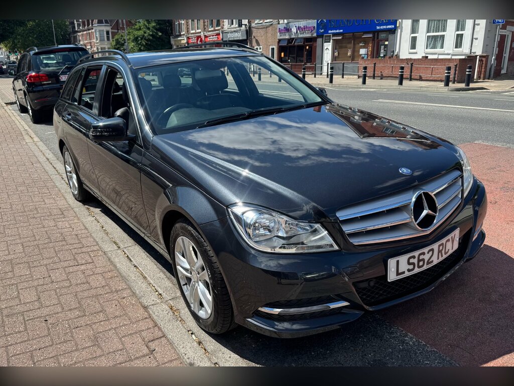 Mercedes-Benz C Class 2.1 C220 Cdi Blueefficiency Executive Se Estate Black #4