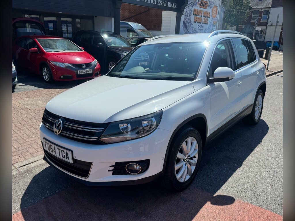 Volkswagen Tiguan 2.0 Tdi Bluemotion Tech Match Suv Dsg 4 White #2