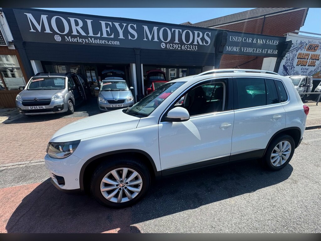 Volkswagen Tiguan 2.0 Tdi Bluemotion Tech Match Suv Dsg 4 White #3