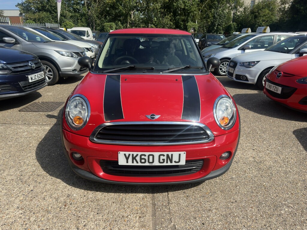 Mini Hatch 1.6 First Hatch 2010 YK60GNJ Red #2
