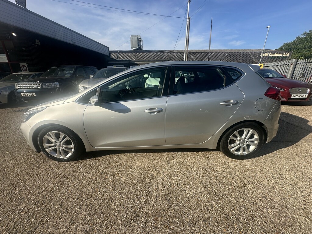 Kia Ceed 1.6 Crdi Ecodynamics 2 Silver #4