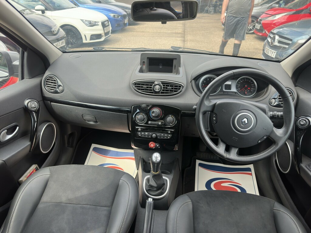 Renault Clio 1.2 Dynamique Tomtom Sport Tourer Manua #8