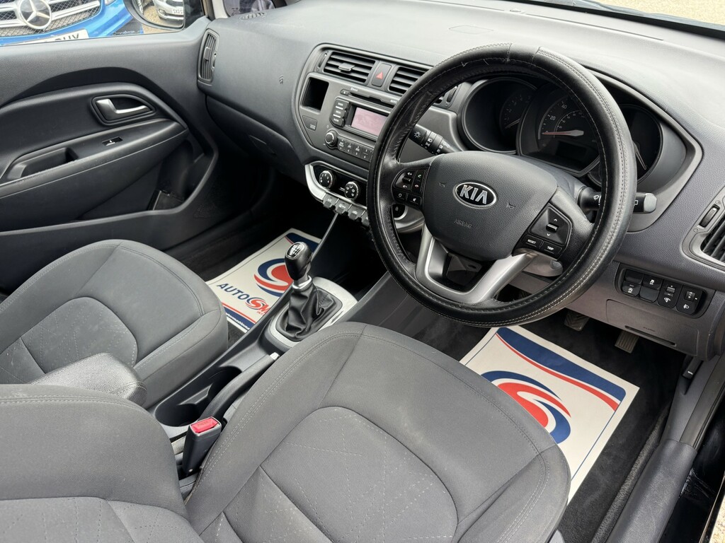 Kia RIO 1.2 Cheap Road Tax One Owner From New 69000 Miles Silver #9