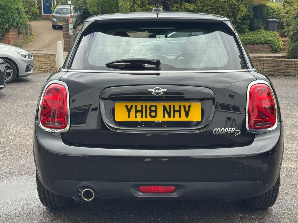 Mini Hatch 1.5 Cooper D Hatchback Euro 6 S Black #3