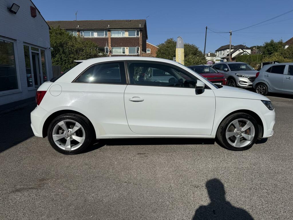 Audi A1 Sport White #4