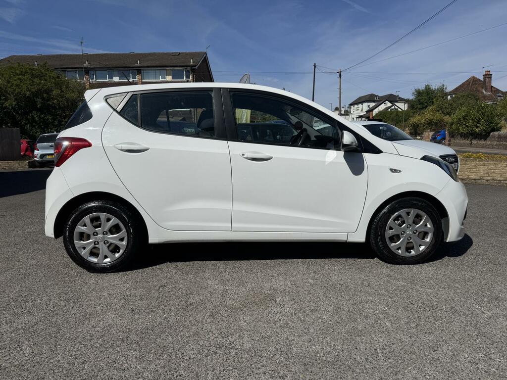Hyundai I10 Se White #4