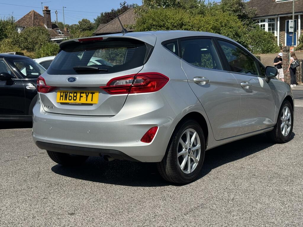 Ford Fiesta Zetec Silver #5