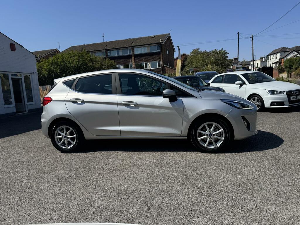 Ford Fiesta Zetec Silver #4