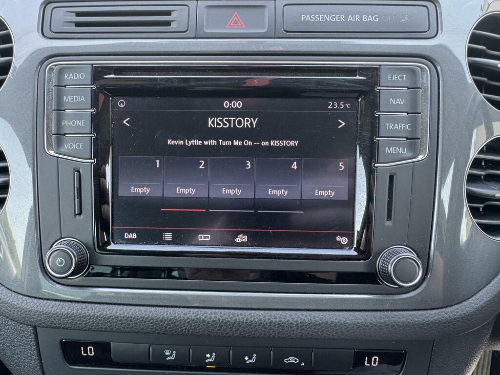Volkswagen Tiguan Match 2.0 Tdi Bmt Eu6 Scr 150Ps 6-Speed 5 D Grey #24