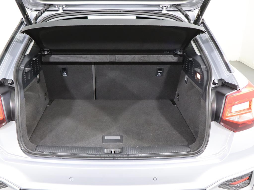 Audi Q2 30 Tfsi Sport Silver #6