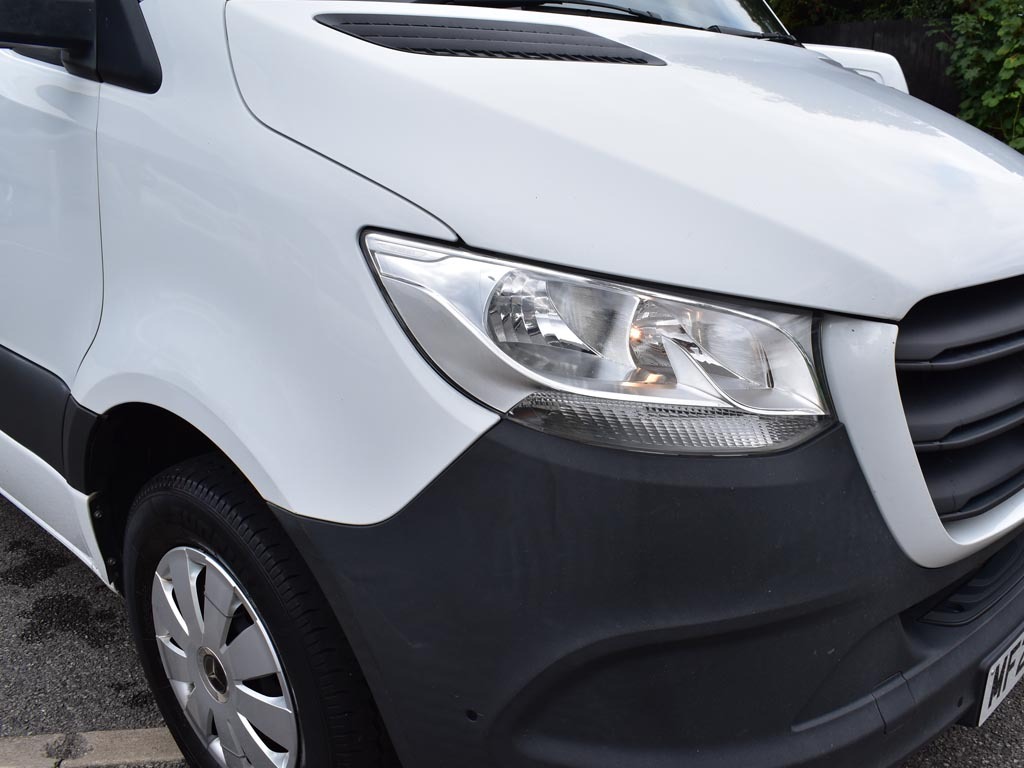 Mercedes-Benz Sprinter 3.5T L2 H2 Premium Van White #6