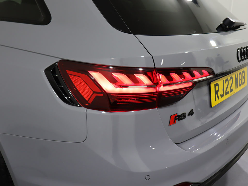 Audi RS4 2022 2.9 Tfsi V6 Vorsprung Estate Tiptr Red #7