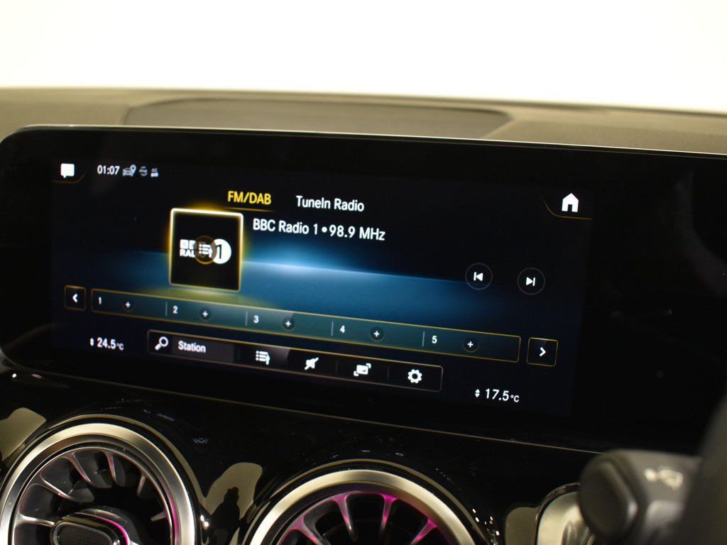 Mercedes-Benz EQB Eqb 300 Amg Line Premium 4Matic Black #30