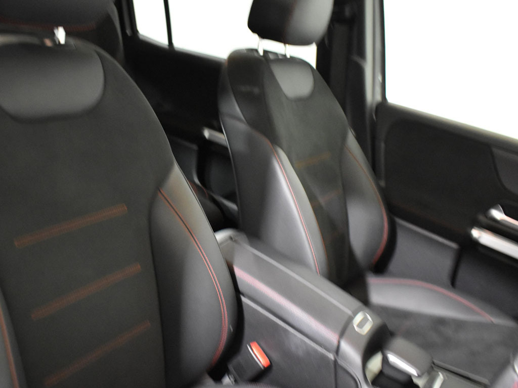 Mercedes-Benz EQB Eqb 300 Amg Line Premium 4Matic Black #25