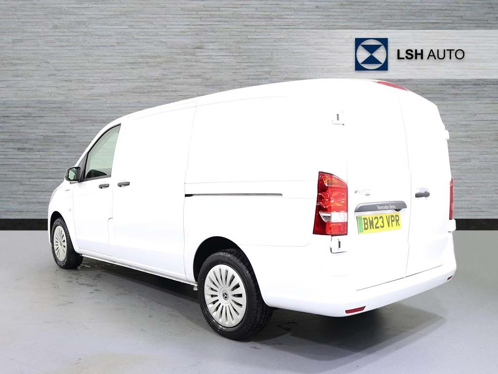 Mercedes-Benz eVito 116 E 66Kwh Premium Fwd L2 Black #2