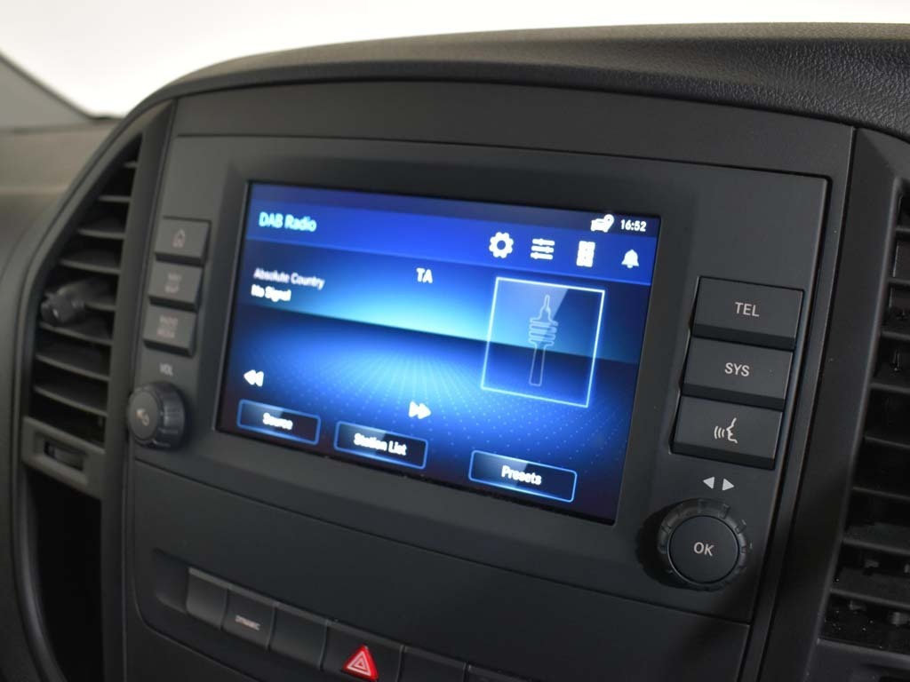 Mercedes-Benz eVito 116 E 66Kwh Premium Fwd L2 Black #18