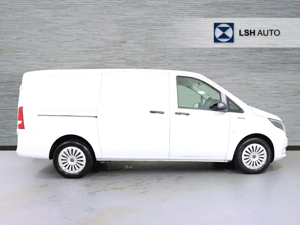 Mercedes-Benz eVito 116 E 66Kwh Premium Fwd L2 Black #3