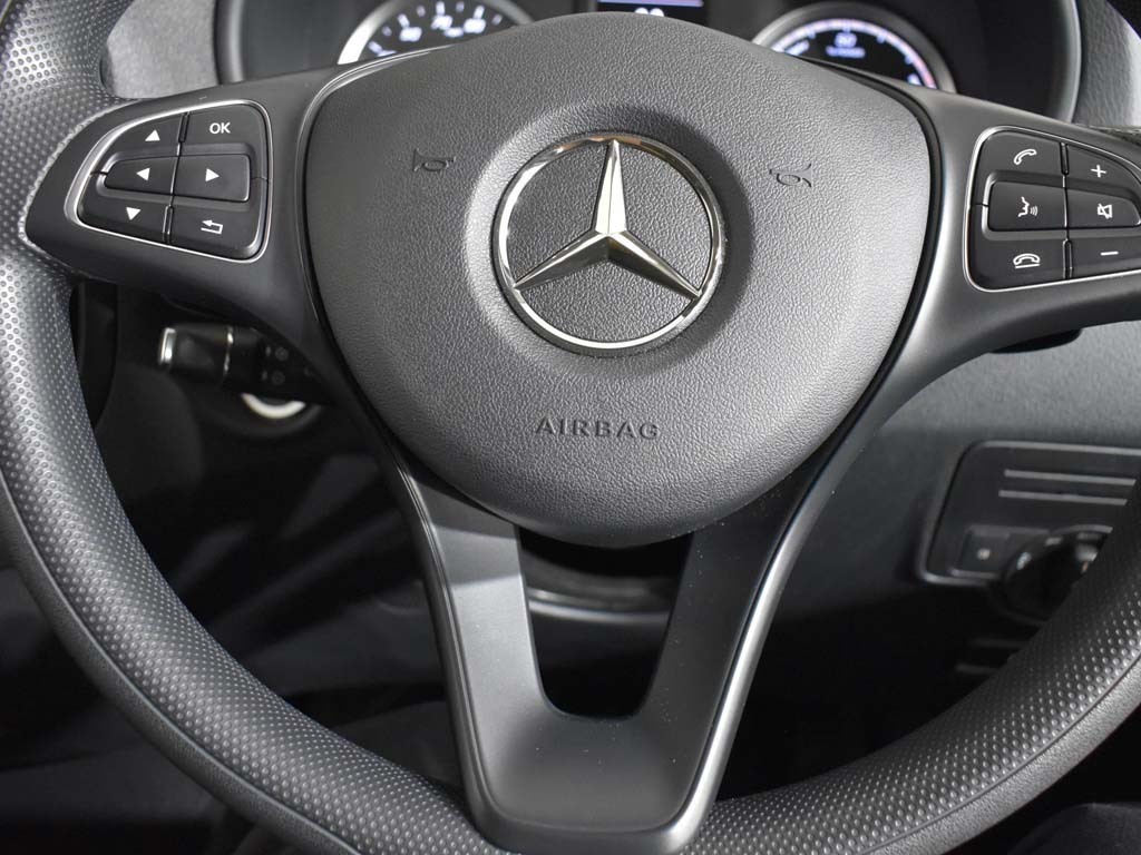 Mercedes-Benz eVito 116 E 66Kwh Premium Fwd L2 Black #16